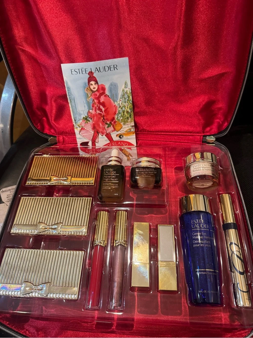Estee Lauder Makeup Gift Set – Color Envy Full Size Blockbuster Red Velvet case‎
